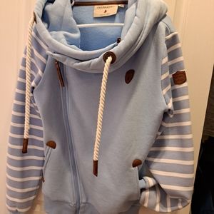 Wanakome sweatshirt.